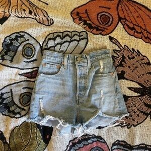 levi’s ribcage shorts